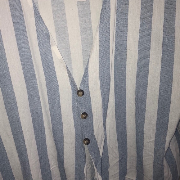 STRIPE THE DAY CROPPED BLOUSE - Picture 3 of 7